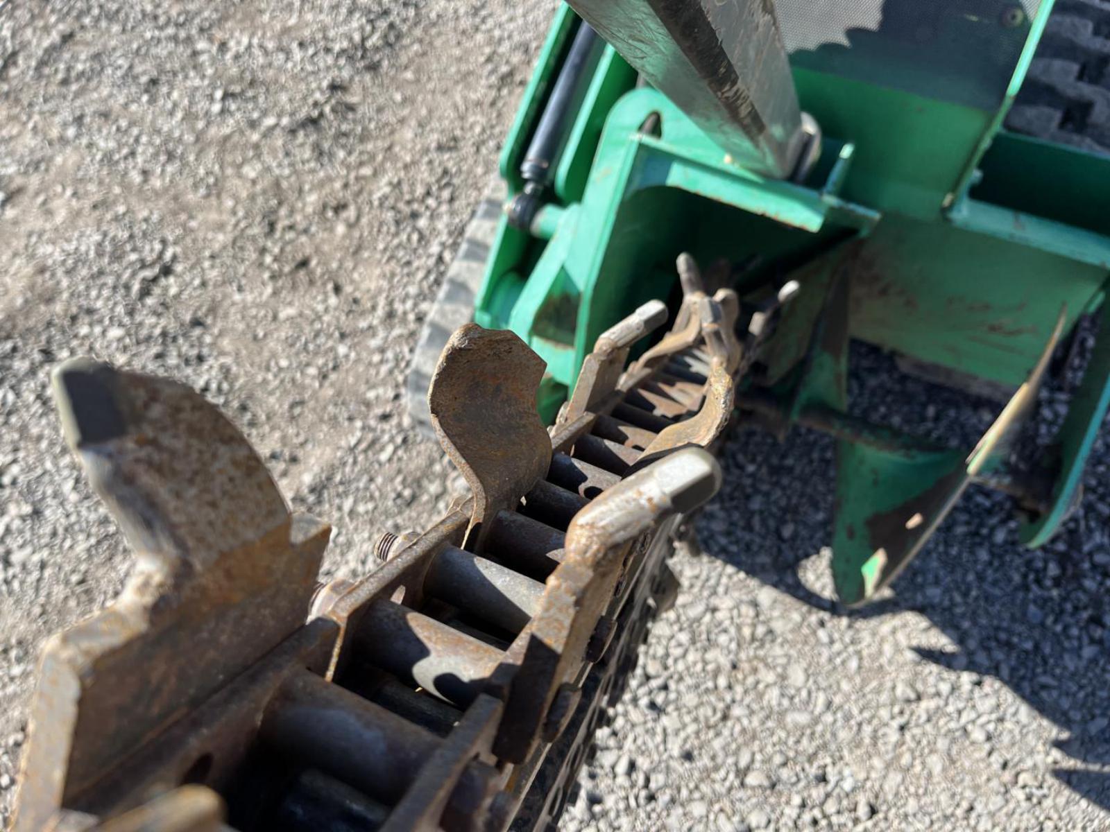 ./imagenes/INVOICE/2019/17455/ZANJADORA MANUAL DITCH WITCH C16X (10).JPG